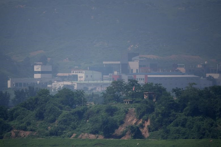 Khu công nghiệp liên Triều Kaesong tại làng Gijungdong. Ảnh: Reuters.