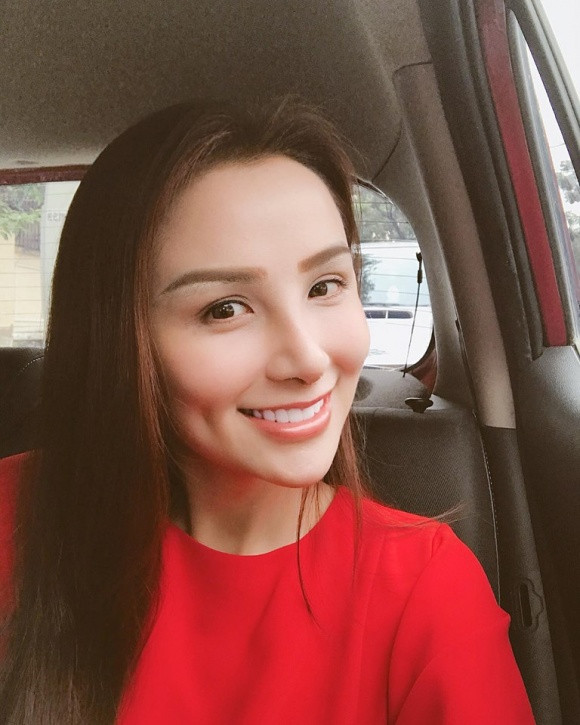 Gương mặt lạ hoắc của Diễm Hương khiến nhiều người không nhận ra.