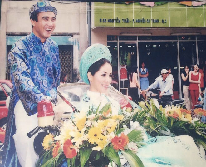 Được biết, Quyền Linh và Dạ Thảo kết hôn vào ngày 11/9/2005. Tổ ấm nhỏ của họ cũng luôn là niềm ao ước của nhiều người bởi sự đầy đủ cả về vật chất lẫn niềm vui.