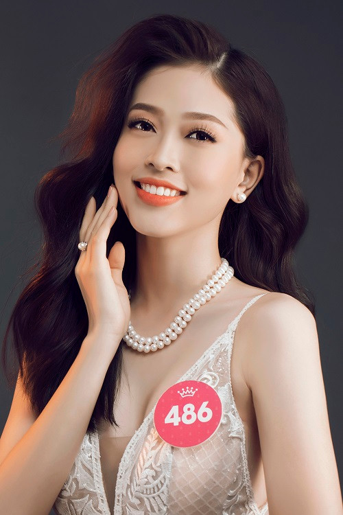 Bùi Phương Nga cũng là một trong những gương mặt được đánh giá cao tại cuộc thi năm nay.