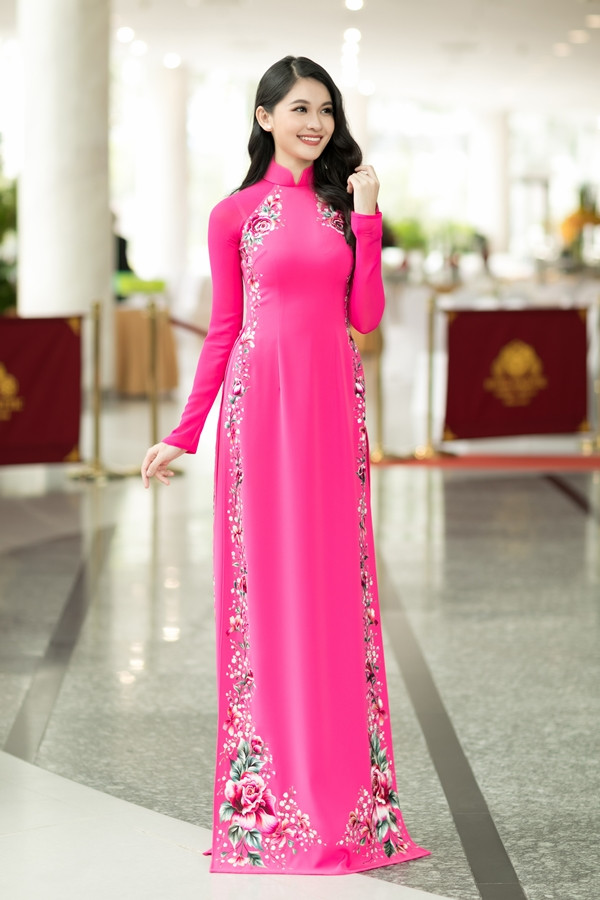 Trùng tên với T.D trong đường dây bán dâm, Á hậu Thùy Dung mới đây đã có phát ngôn chính thức liên quan đến vụ việc. Á hậu 2 Hoa hậu Việt Nam 2016 Thùy Dung khẳng định mình không liên quan đến vụ bán dâm nghìn đô.