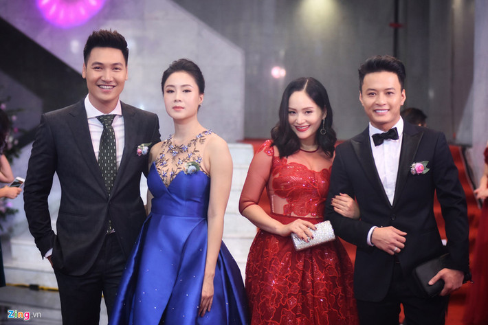 Mạnh Trường, Hồng Diễm, Lan Phương và Hồng Đăng thời gian qua được khán giả quan tâm với bộ phim Cả một đời ân oán. Cả bốn diễn viên đều nhận những đề cử quan trọng tại VTV Awards. Ở những tập cuối phim, diễn xuất của Hồng Đăng - Lan Phương đặc biệt được khán giả khen ngợi.