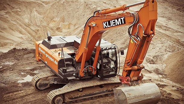 10, Vụ giết Kunihiro Kajiwara: Người đàn ông 70 tuổi này đã bị băng nhóm Kudo-kai (một băng đảng cực kỳ bạo lực) bắn bởi vì ông ta không ưu tiên cho Yakuza trong các dự án công trình công cộng. Ảnh: Thedailybeast.