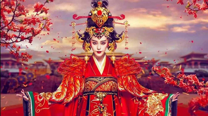 10. Nữ hoàng Trung Quốc Võ Tắc Thiên: Võ Tắc Thiên cũng để lại cho hậu thế rất nhiều điều tiếng về sự độc ác, tàn nhẫn, bất chấp thủ đoạn của mình. Trong thời gian cai trị, Võ Tắc Thiên sẵn sàng để giết tất cả các đối thủ có thể cản đường bà. Tội ác kinh hoàng nhất của bà là đã bóp mũi cho chết con của mình để vu oan giá họa, khiến cho Hoàng hậu họ Vương bị phế bỏ.