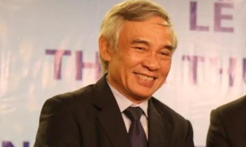Cùng bị khởi tố tội danh trên còn có ông Phạm Văn Thông, nguyên Phó Chánh Văn phòng Thành ủy; ông Phan Thanh Tân, Phó Chánh Văn phòng Thành ủy và ông Huỳnh Phước Long, nguyên Trưởng phòng Quản lý đầu tư kinh doanh vốn thuộc Văn phòng Thành ủy. (Trong ảnh là ông Phạm Văn Thông)