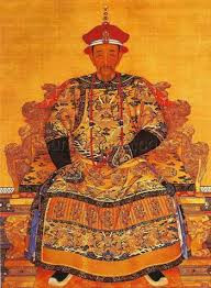 Hoàng đế cầm quyền lâu nhất trong lịch sử Trung Quốc từ thời nhà Tần đến nhà Thanh là vua Khang Hy. Ông cầm quyền trong suốt 61 năm.
