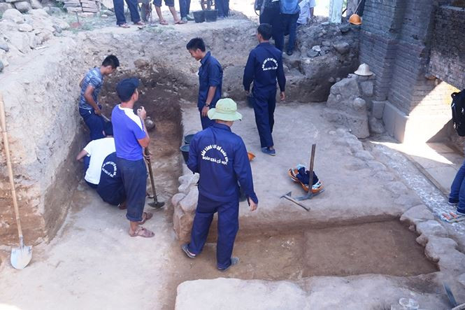 Hiện tại, có 15 công nhân của đội khảo cổ cùng các chuyên gia tiến hành các công việc khai quật phục vụ khảo cổ "Thiên hạ đệ nhất hùng quan".