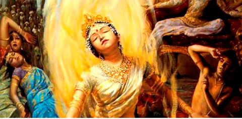 Sati là một tục lệ cổ xưa được thực hiện bởi các tín đồ theo đạo Hindu ở Ấn Độ. Theo các tài liệu lịch sử, Sati là một hình phạt dành cho người phụ nữ có chồng đã qua đời.