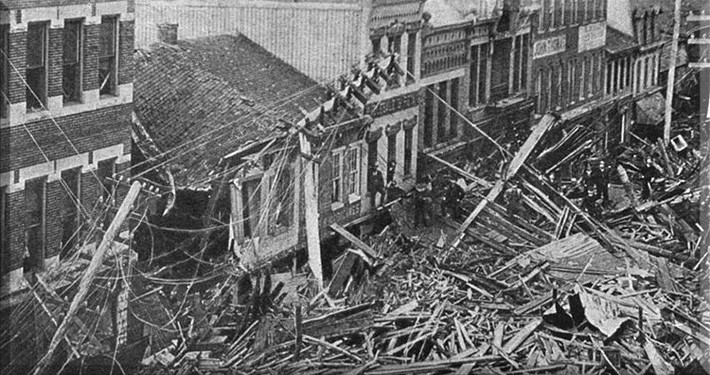 Vào năm 1889, những ngày mưa lớn liên tục ở Johnstown, Pennsylvania đã khiến đập South Fork ở vùng núi bị vỡ.