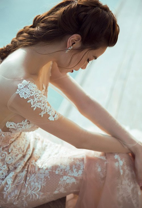 Nữ ca sĩ khẳng định, mỗi khi xuất hiện trước công chúng, cô luôn muốn mang đến hình ảnh đẹp và chỉn chu nhất gửi đến khán giả.