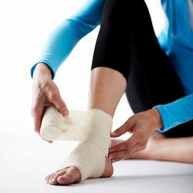 Về sức khỏe: Những người sinh ngày 27/5 thường có sức sống tuyệt vời, ít khi mắc bệnh. Tuy nhiên, bạn có thể gặp một số tai nạn nhỏ dẫn đến chấn thương trong khi đi du lịch hoặc đi xa. Do đó, bạn nên chú ý an toàn cho bản thân nhiều hơn.
