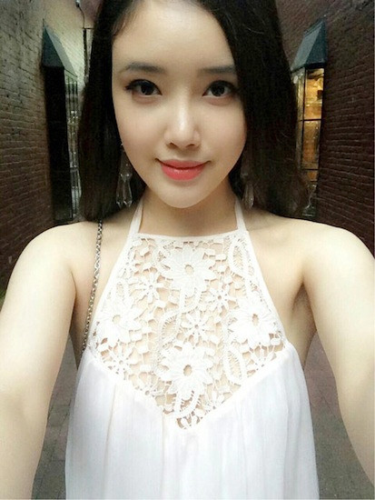 Ở thời điểm hiện tại, Mai Ngọc Phượng cao gần 1m8 với thân hình chuẩn và nhan sắc rạng ngời. Thậm chí nhiều người còn cho rằng Mai Ngọc Phượng sở hữu vẻ đẹp nữ tính và đầy đặn hơn cả chị gái.