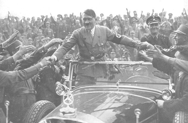 Năm 1930, Hitler chết hụt trong tai nạn ô tô, y đã may mắn thoát chết một cách kỳ diệu. Cố vấn cấp cao về kinh tế và các vấn đề chung của Đảng Quốc xã là Otto Wagener đã hé lộ thông tin động trời trên.