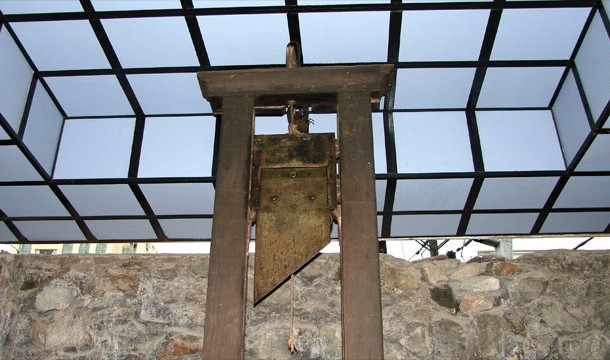 Tử tù cuối cùng ở Pháp bị chém đầu là Hamida Djandoubi năm 1977.