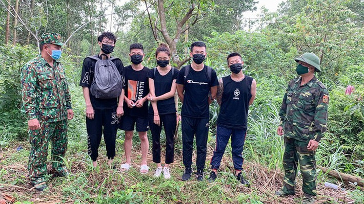 Thông tin từ Bộ Công an cho biết, từ 1/5, lực lượng Công an trên cả nước đã triển khai đồng bộ lực lượng, phương tiện, đã phát hiện, phối hợp đưa hàng ngàn người nhập cảnh (kể cả nhập cảnh trái phép) vào các khu vực cách ly phòng, chống dịch bệnh COVID-19.