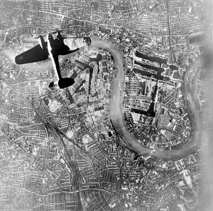 Ngày 13/8/1940 được Đức quốc xã gọi là "Ngày Đại bàng". Theo lệnh của Hitler, không quân Đức phải dốc sức đánh bại lực lượng không quân Anh để có thể chuyển sang giai đoạn tiếp theo của chiến dịch.