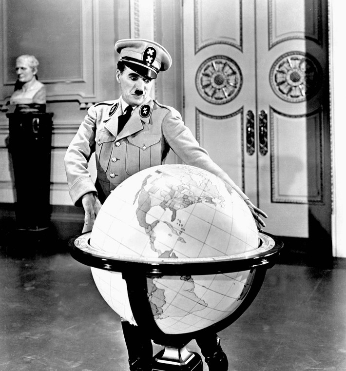 Đây là bộ phim thoại đầu tiên trong sự nghiệp điện ảnh của Charlie Chaplin.