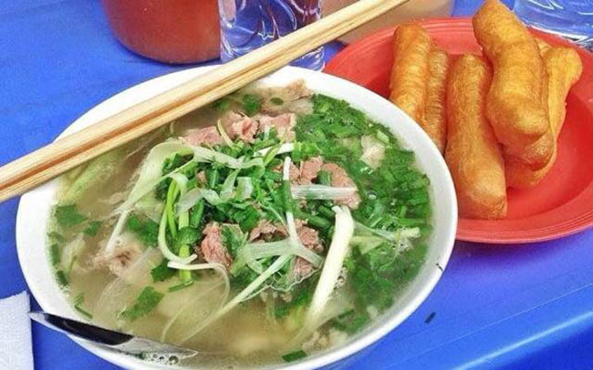Việt Nam nổi tiếng là quốc gia có nền ẩm thực phong phú và đặc sắc. Trong số này, phở là một trong những món ngon Việt Nam được thực khách quốc tế biết đến nhiều nhất.