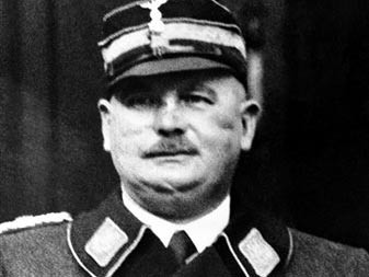 Sau đó, Hitler cũng ra lệnh cho lực lượng SS bắt giữ 200 sĩ quan cao cấp khác của lực lượng SA. Khoảng 400 người trong số này bị giết. Vụ thanh trừng đẫm máu này được gọi là Đêm của những con dao dài. Mời độc giả xem video: Tiếp tục truy tìm tội phạm chiến tranh thời phát xít Đức (nguồn: VTC14)