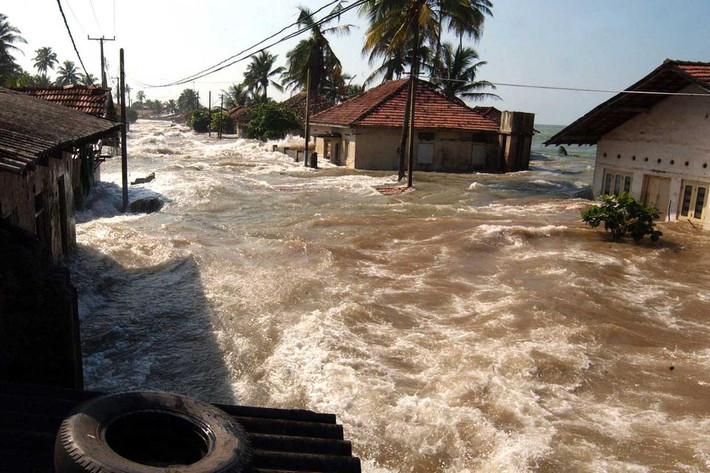 Vì vậy, giới chức trách cũng như dư luận Thái Lan chỉ trích mạnh mẽ ông Thammasaroj khi đưa ra dự báo sai. Tuy nhiên, lời tiên tri của ông Thammasaroj đã trở thành sự thật vào ngày 26/12/2004.