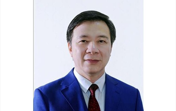 Tháng 11/2003 - 1/2007, ông là Tỉnh ủy viên, Uỷ viên Ban thường vụ Trung ương Đoàn, Bí thư Tỉnh đoàn Hải Dương, Chủ tịch Hội Liên hiệp thanh niên Việt Nam tỉnh Hải Dương. Ông đồng thời là Đại biểu HĐND tỉnh Hải Dương khóa XIV. Thời gian này, ông Thăng học cao học Quản lý khoa học và công nghệ tại trường Đại học KHXH&NV.