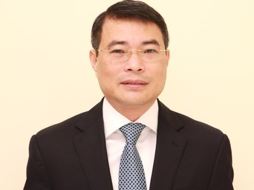 Bày tỏ niềm vinh dự khi được Bộ Chính trị giao nhiệm vụ, Chánh Văn phòng Trung ương Đảng Lê Minh Hưng cho biết, niềm vinh dự này đi cùng với trách nhiệm cao. Ý thức sâu sắc về công việc được giao, ông Lê Minh Hưng khẳng định tiếp tục học tập, rèn luyện, tu dưỡng, nhanh chóng nắm bắt các công việc của Văn phòng Trung ương Đảng, hoàn thành xuất sắc nhiệm vụ mà Đảng giao phó, tiếp tục sự nghiệp rất vẻ vang 90 năm truyền thống Văn phòng Trung ương Đảng.