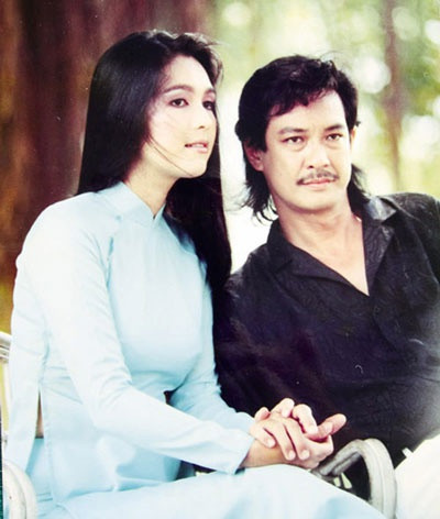 Nguyễn Chánh Tín trở thành thần tượng trong lòng các cô gái trẻ. Ngay cả diễn viên Diễm My cũng thừa nhận từng "chết mê chết mệt" Chánh Tín.