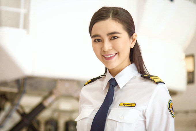 Khi dịch bùng phát, nữ phi công tích cực tập luyện và chạy bộ tại nhà với máy tập. Mỗi ngày, cô chạy bộ khoảng 10km.