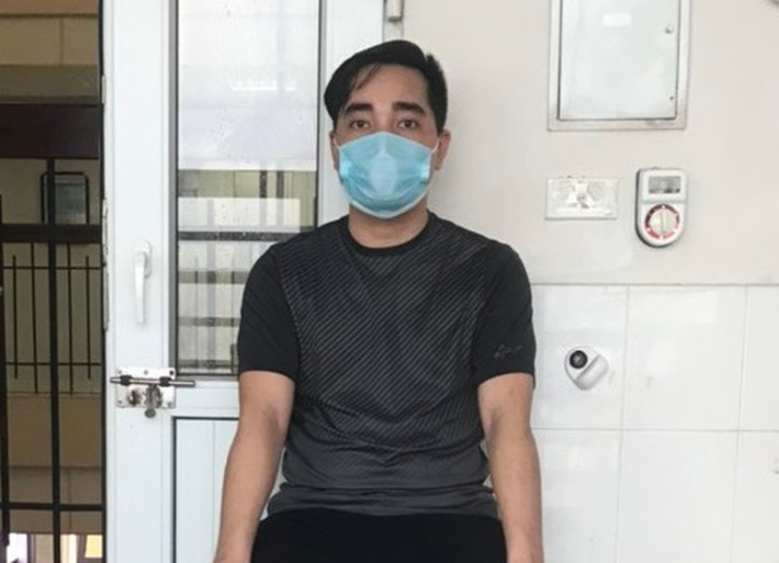 Khoảng 13h30 ngày 4/5/2021 chị T. tiếp tục bảo Tùng đi xét nghiệm, lúc này Tùng mới đồng ý. Trung tâm xét nghiệm Medlatec Hải Dương xác định Tùng dương tính với virus Sars -CoV- 2 nên được Ban chỉ đạo phòng, chống dịch COVID – 19 Tp Hải Dương đưa đi điều trị tại Bệnh viện nhiệt đới tỉnh Hải Dương; cùng ngày chị Nguyễn Thị T. cũng được xét nghiệm và kết quả dương tính với virus Sars -CoV- 2.