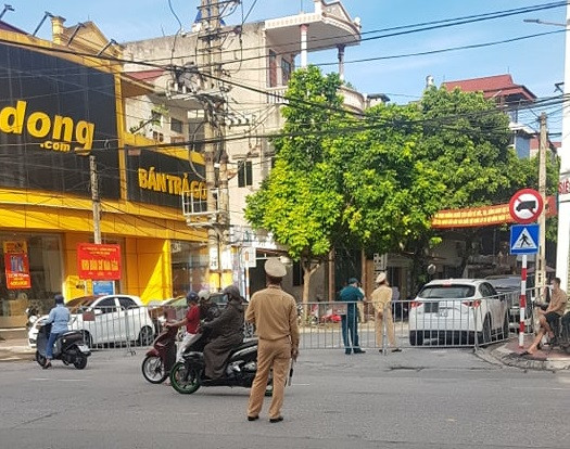 Vụ án này khiến dư luận quan tâm bởi tính phức tạp cũng như thủ đoạn tàn ác, dã tâm của nghi phạm.