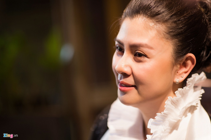Kim Thư cho biết cô vượt qua giai đoạn khó khăn bằng cách không nghĩ gì về quá khứ. Cô chấp nhận đối diện với khó khăn một mình dù phải bước đi một cách siêu vẹo, đau đớn. Với nữ diễn viên, thử thách là vốn sống, trải nghiệm to lớn cho bản thân.