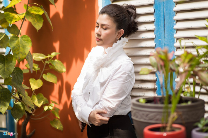 Kim Thư cho biết cô đã làm hết mức có thể để cứu khi Phước Sang vướng nợ nần. Cô nghẹn ngào nói: "Tôi mong sao anh Sang thoát khỏi biến cố đó. Khi anh thoát, hai đứa con sẽ có sự tự tin hơn trong cuộc sống. Nhưng những gì tôi giúp anh Sang chỉ là con số quá nhỏ so với số nợ mà anh vướng".