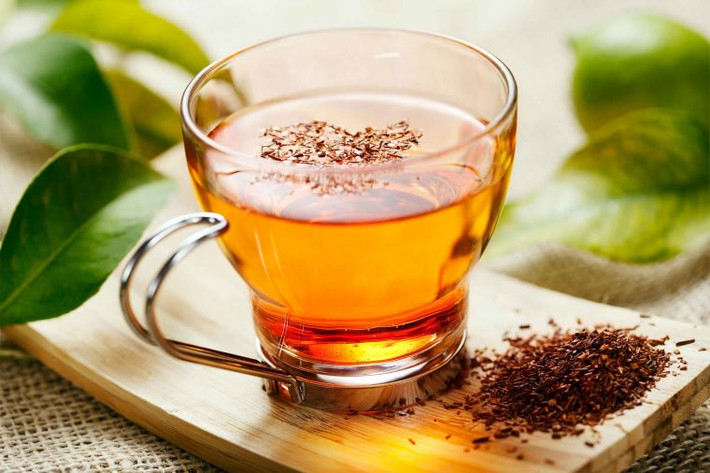 Bỏ lỡ một nguồn dồi dào chất chống oxy hóa: Cà phê là thực phẩm giàu chất chống oxy hóa. Nhiều nghiên cứu cho thấy uống nhiều hơn 3 cốc cà phê mỗi ngày có thể giảm nguy cơ ung thư vú, bệnh Parkinson, đồng thời tăng cường sức khỏe xương khớp. Nếu bạn dừng uống cà phê, nên thay thế bằng các thực phẩm nhiều chất chống oxy hóa khác như trà, trái cây và rau xanh...