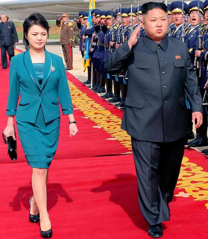 Đệ nhất phu nhân Triều Tiên khiến người ta ngưỡng mộ bởi gu thời trang tinh tế, không phô trương nhưng vẫn tuyệt đối thanh lịch, trang trọng.