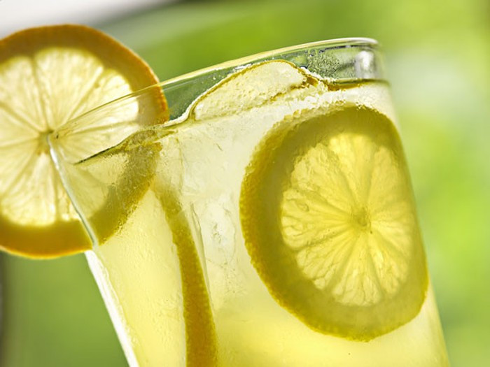 Chanh cũng có đường thấp với ít hơn 2g đường/quả. Chanh cũng giàu vitamin C và có thể cải thiện hệ thống miễn dịch của bạn.