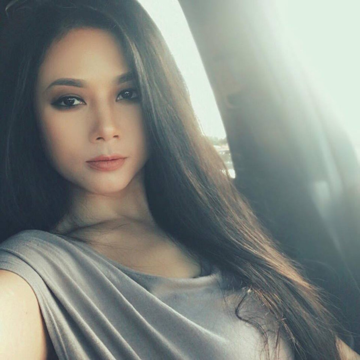 "Cái gì tốt cho sức khoẻ là chị tôi mua không tiếc tiền: bột nghệ, tỏi đen, thuốc bổ, vitamin, mỹ phẩm dưỡng da... tuyệt đối không dùng túi xách áo quần đồ hiệu đắt tiền", Đại Nhân cho hay.