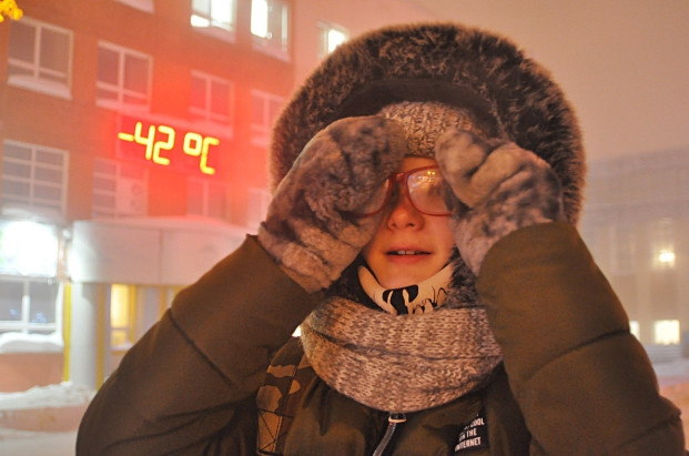 12. Norilsk: Đối với người Nga, chính cái tên của thành phố này gắn liền với cái lạnh thấu xương. Là một trong những thành phố cực bắc trên thế giới, tại đây bạn cũng có thể trải nghiệm đêm vùng cực và Bắc cực quang. Mùa đông kéo dài từ tháng 9 đến tháng 5, với nhiệt độ trung bình là -27°C. Ảnh: RBTH.