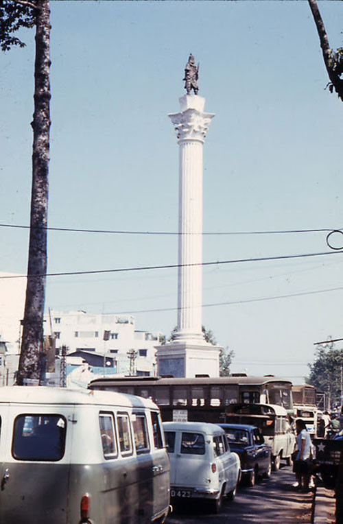 Tắc đường ở Sài Gòn năm 1967 - 1968.