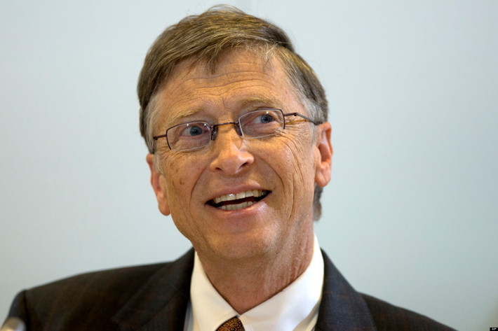 Bill Gates cùng với nhiều nhân vật nổi tiếng thế giới khác như Tổng thống Abraham Lincoln, Walt Disney, Mark Zuckerberg, Henry Ford, Thomas Edison, Steve Jobs... đã gây dựng sự nghiệp thành công như ngày hôm nay mà không có tấm bằng đại học trong tay.