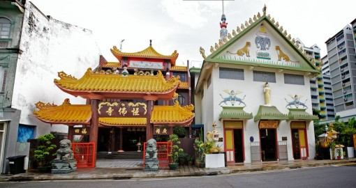 Chùa Sakya Muni Buddha Gaya là một trong những ngôi chùa Phật giáo nổi tiếng ở Singapore. Năm 1927, nhà sư người Thái có tên Vutthisara đã đứng ra xây dựng công trình Phật giáo này.
