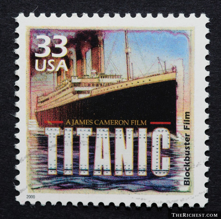 Một số kết quả nghiên cứu, kíp trực trên tàu Titanic đã phát hiện tảng băng trôi đến khi thảm họa xảy ra dài hơn 1 phút nhưng đã phớt lờ nó đi. Chính sự chậm trễ này khiến các thủy thủ phát hiện tảng băng quá muộn nên tàu không kịp tránh va chạm và va vào tảng băng trôi trên Đại Tây Dương lúc 23h40 ngày 14/4. Chỉ có khoảng 37 giây để chuyển hướng nên tàu Titanic gặp phải đại nạn kinh hoàng trên. Chính vì vậy, con tàu đã chìm sau đó gần 2 tiếng.