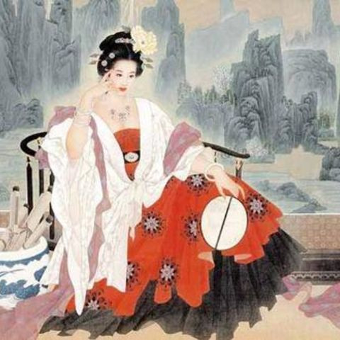Võ Tắc Thiên là người có ảnh hưởng mạnh mẽ đến sự phát triển của Phật giáo ở Trung Quốc khi đưa Phật giáo thành tôn giáo chính thức thay thế cho Đạo giáo. Bà cũng gặt hái được nhiều thành công trong các chính sách giảm thuế, tăng sản xuất nông nghiệp.