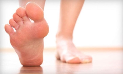 Bàn chân của con người chứa gần 500.000 tuyến mồ hôi. Chính vì vậy, cơ thể thường đổ mồ hôi rất nhiều.