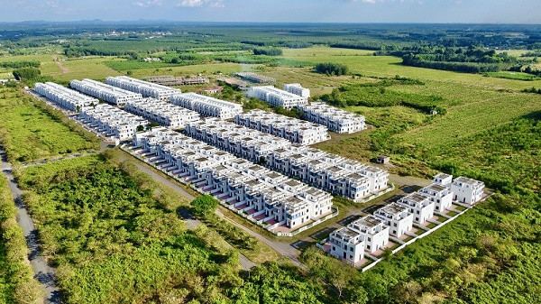 Dự án Khu dân cư Tân Thịnh toạ lạc tại xã Đồi 61, huyện Trảng Bom, tỉnh Đồng Nai. Dự án có tên thương mại là Khu đô thị Vivapark do Công ty CP đầu tư LDG làm chủ đầu tư, được UBND tỉnh Đồng Nai chấp thuận thỏa thuận địa điểm đầu tư vào tháng 9/2016. Ảnh: Vietnamnet. 