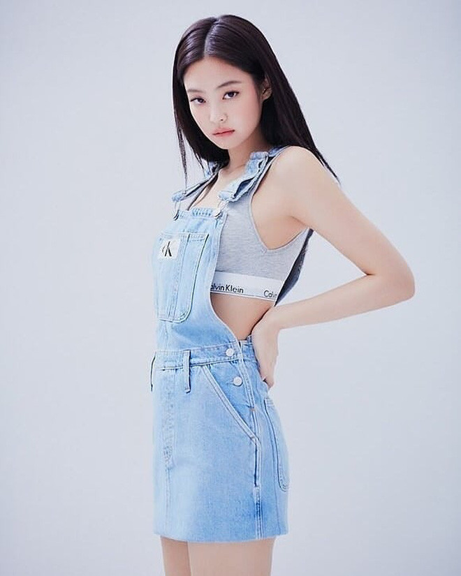 Nhóm nhạc nữ nhà YG Entertainment được đánh giá có gu thời trang gợi cảm và nổi bật. Trong đó, Jennie là thành viên sở hữu gu thẩm mỹ ấn tượng hơn cả.