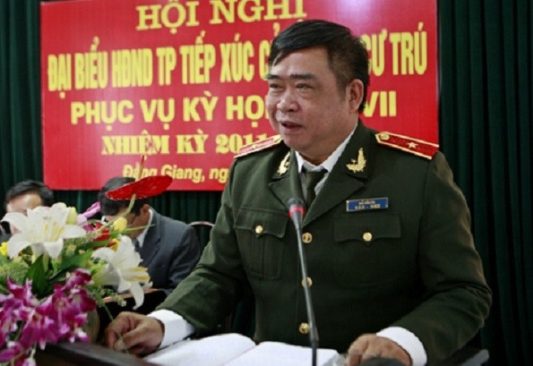 Thời làm Giám đốc Công an Hải Phòng, ông Đỗ Hữu Ca trực tiếp chỉ đạo điều tra, xử lý vụ việc xảy ra tại khu vực đầm của gia đình ông Đoàn Văn Vươn. Vị giám đốc sau đó gây nhiều tranh luận với các phát ngôn "đây là một trận đánh đẹp".