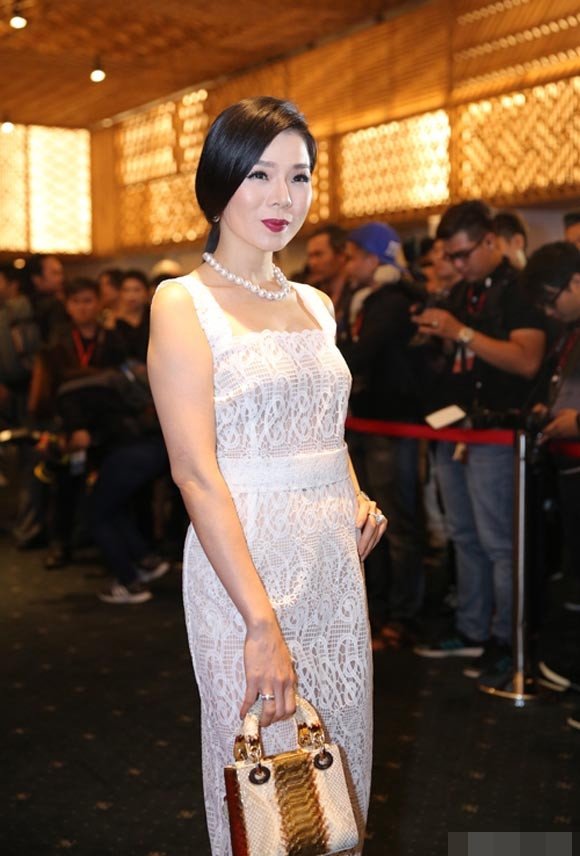 Túi Lady Dior da trăn 11.800 USD (hơn 260 triệu đồng) của Lệ Quyên. Ảnh: Khỏe & Đẹp.