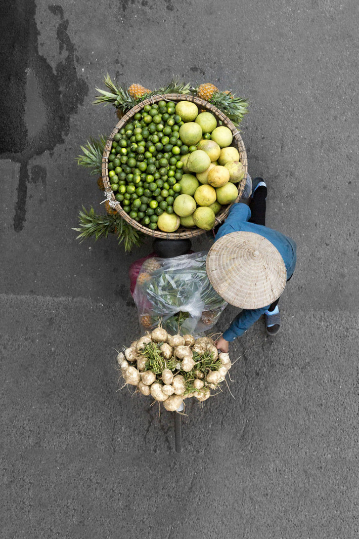 Một số hình ảnh khác về các xe hàng rong trên phố phường Hà Nội.