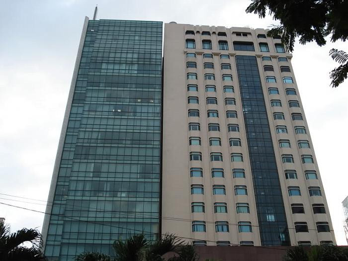 Trong khi đó, Vietcombank và Bonday (Hong Kong) chính là chủ đầu tư của cao ốc văn phòng Harbour View Tower cũng nằm trên đất vàng Nguyễn Huệ. Ảnh: Caoocvietnam.