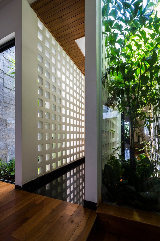 Ngôi nhà có tên Garden House do công ty kiến trúc Ho Khue Architects thiết kế và hoàn thành trong năm nay.